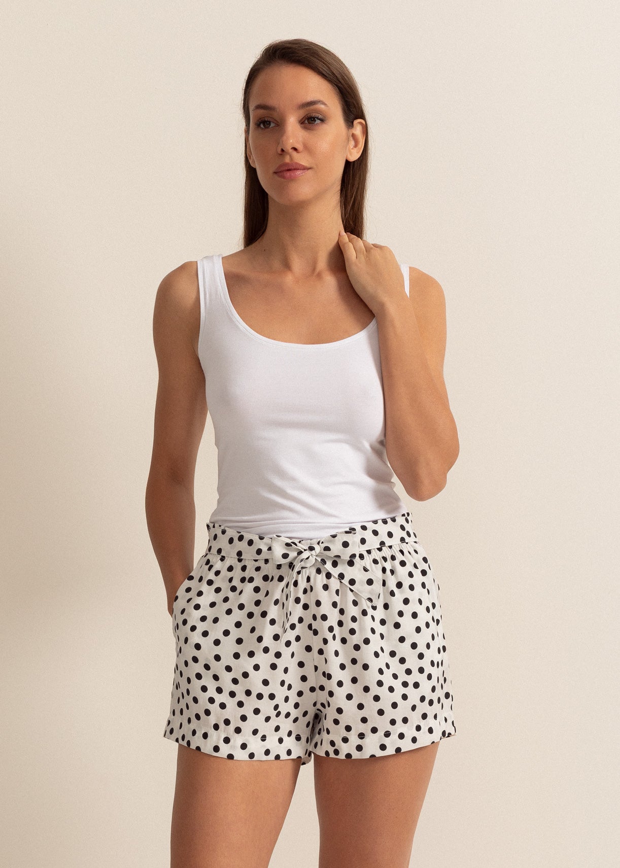Pantaloni Scurți Dotty Modal