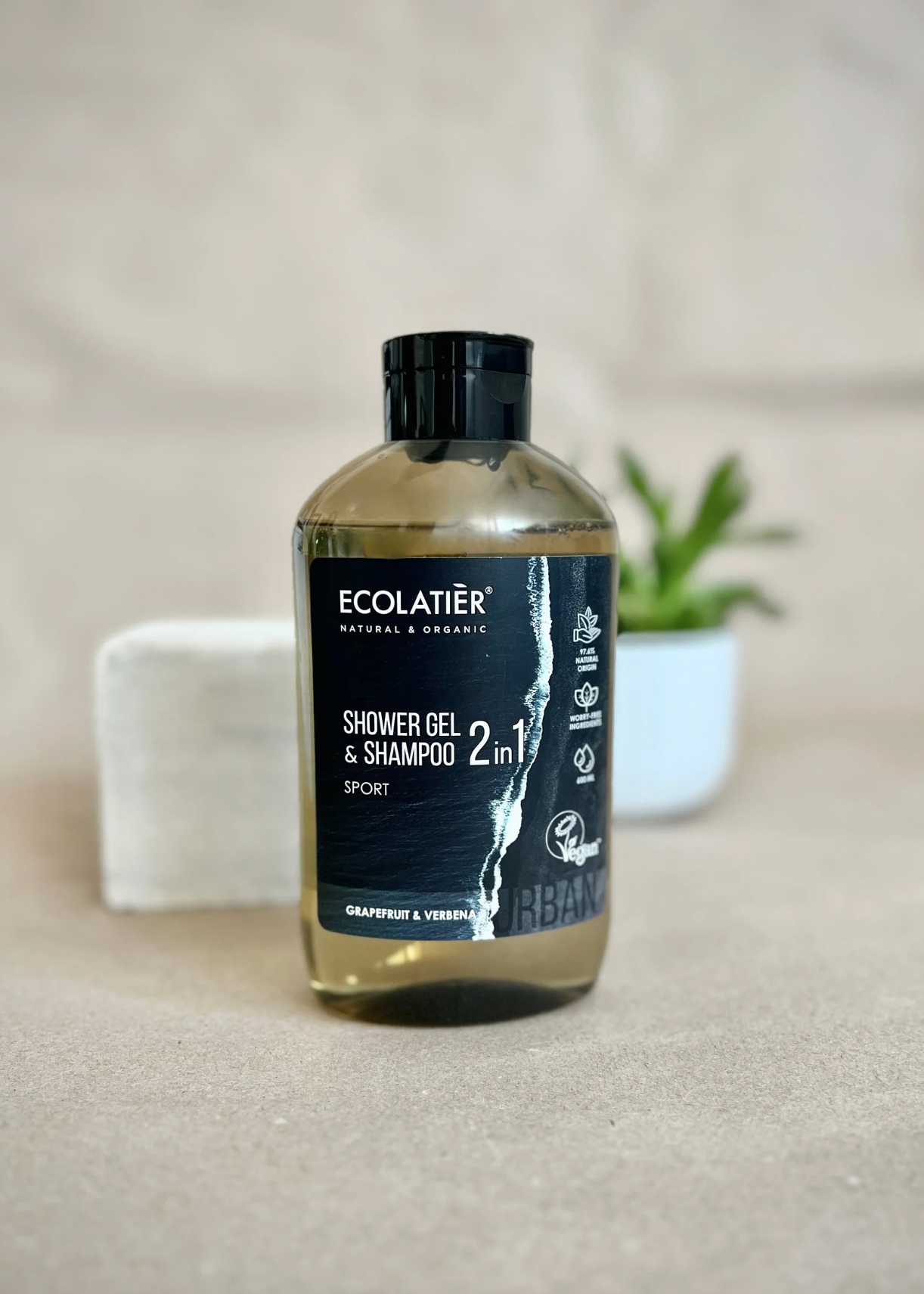 Șampon-Gel Duș 2 în 1 Sport 600 ml