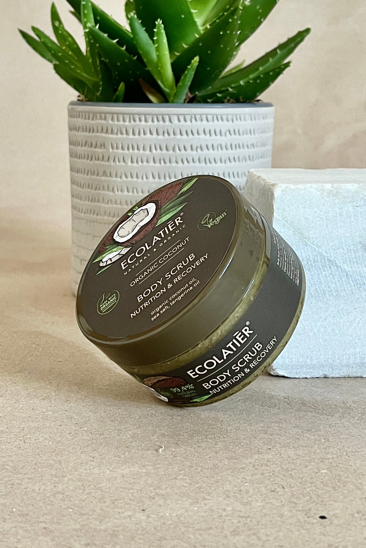 Exfoliant (scrub) corp cu ulei de cocos