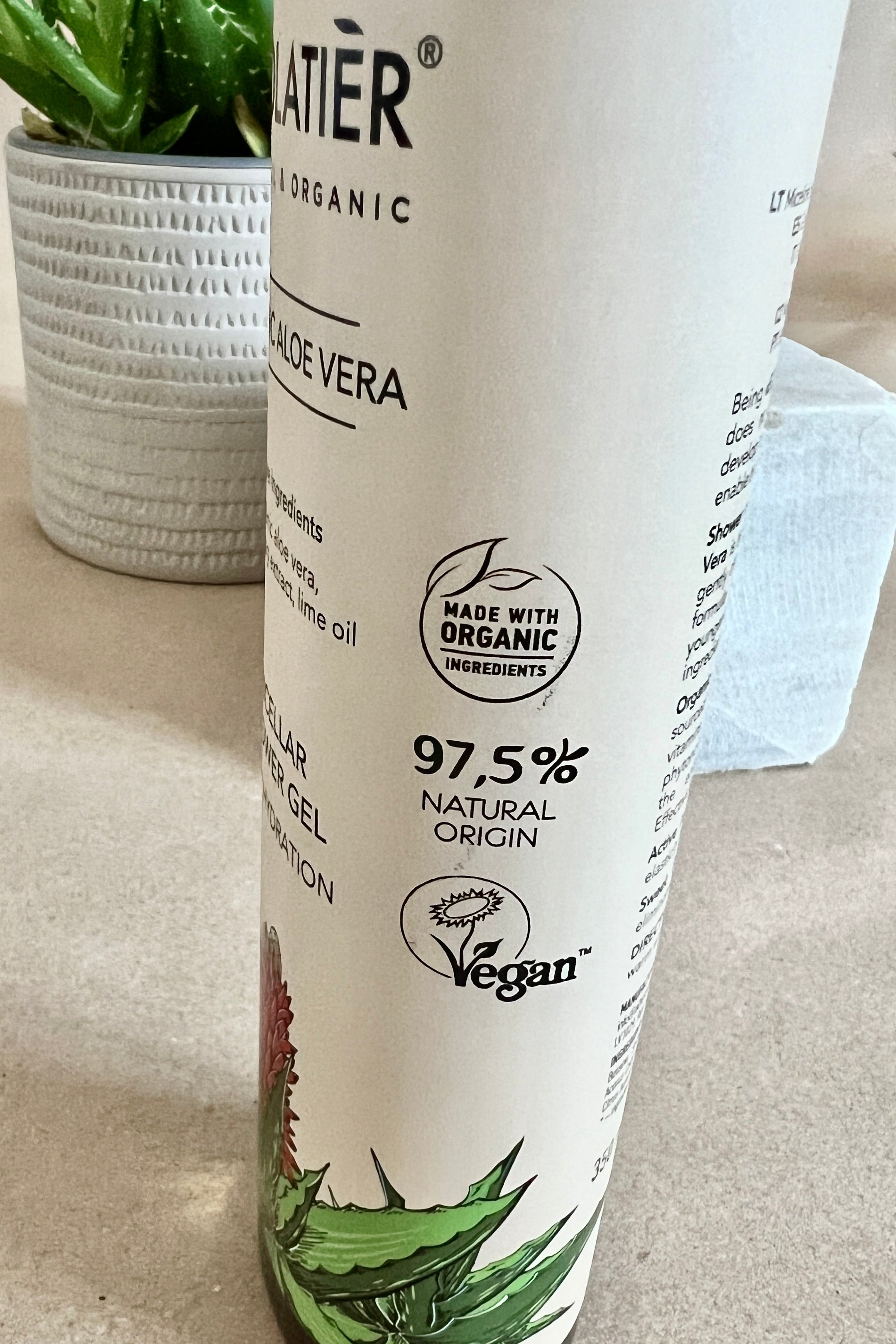 Gel de duș micelar cu Aloe Vera